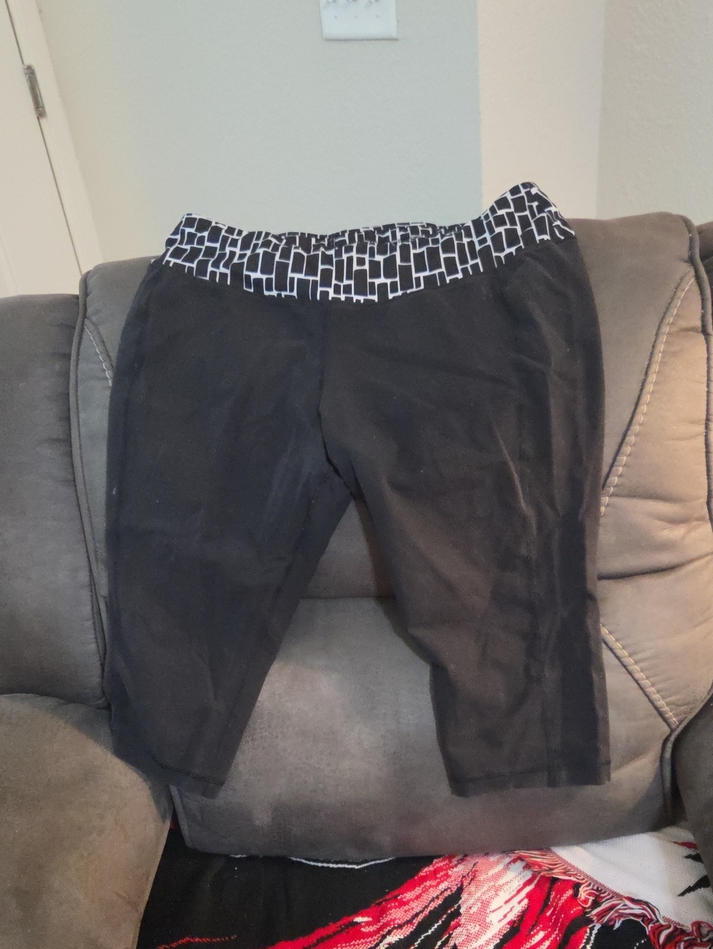Danskin Black Capris with Geometric Waistband